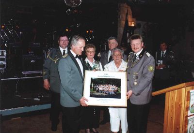 bil19.JPG (19710 Byte)